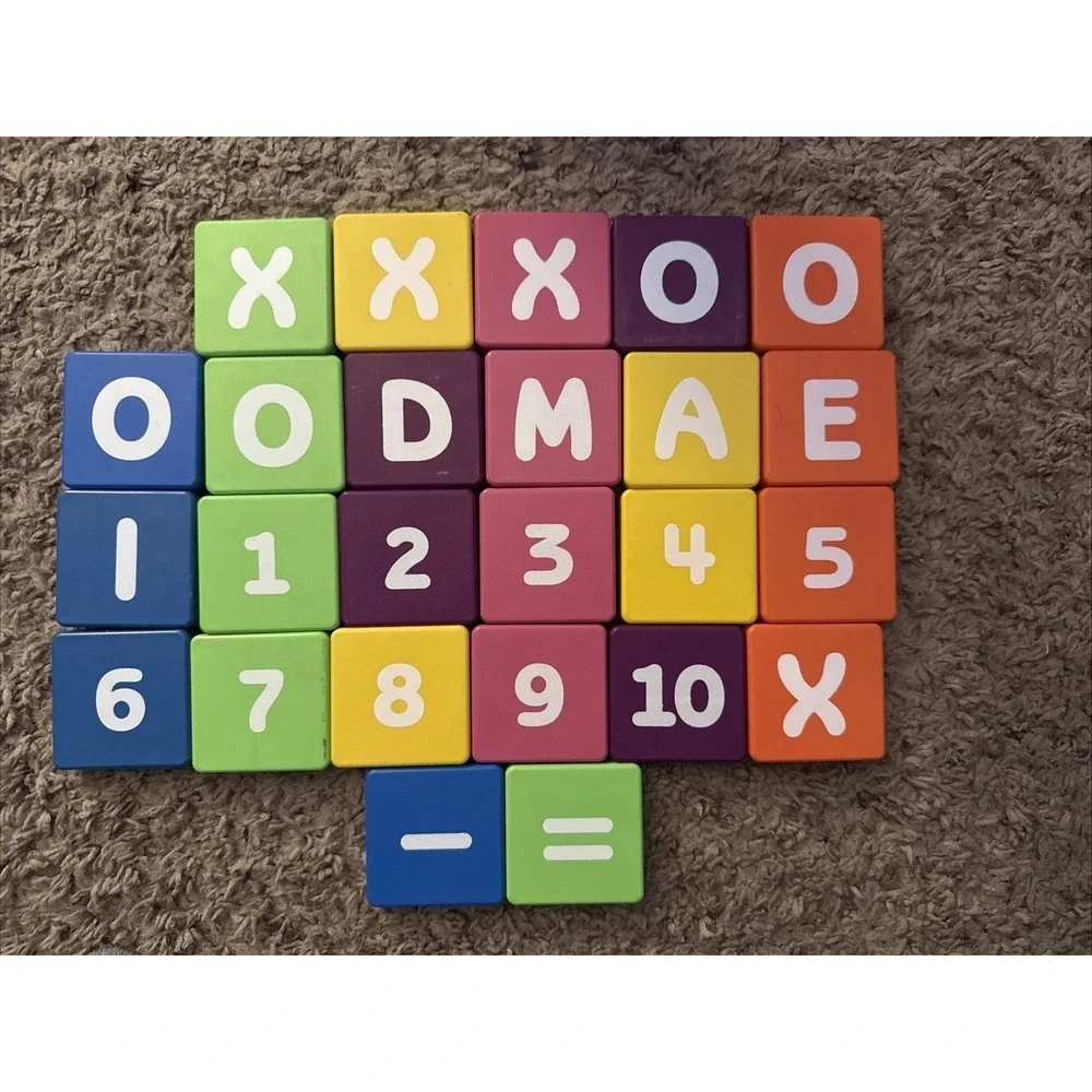 Little Tikes Alphabet & Numbers Lap Desk 26 2-sided tiles Chalkboard Storage FUN